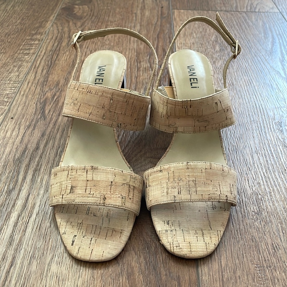 Van Eli Heels